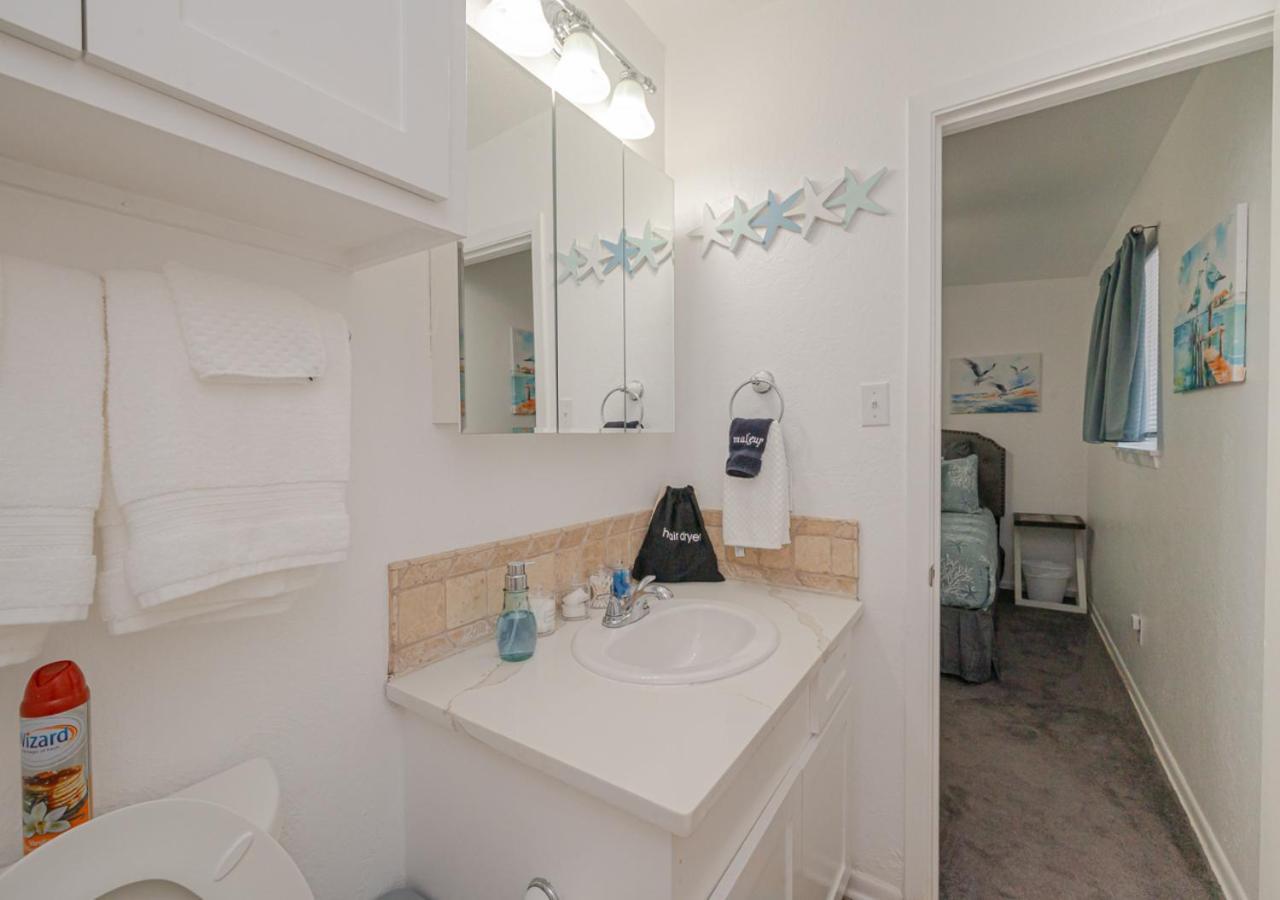 Вілла Knot Bay Haven, Dog Friendly, Hot Tub, Fenced Yard, Patio And Grill, 3 Br Рокпорт Екстер'єр фото