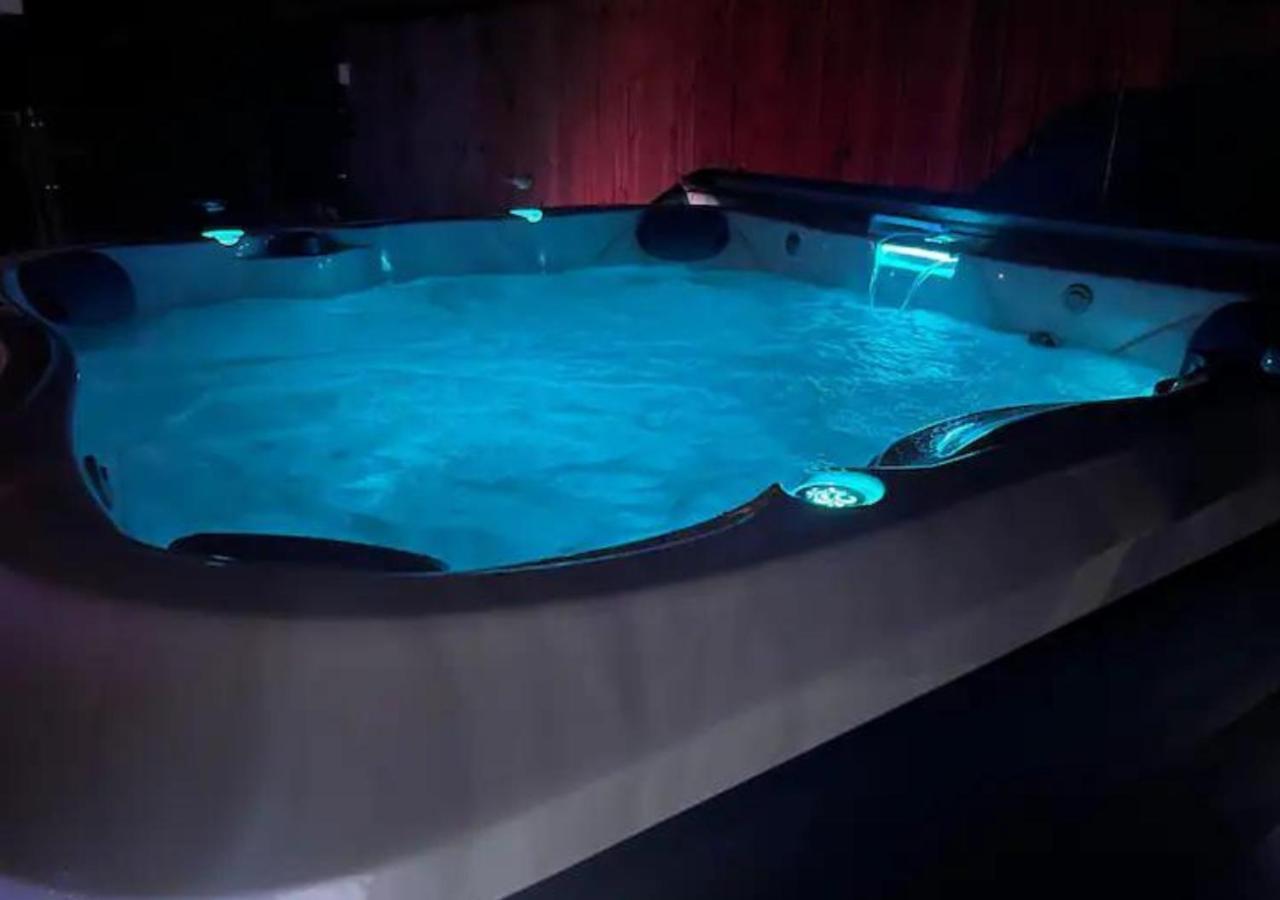 Вілла Knot Bay Haven, Dog Friendly, Hot Tub, Fenced Yard, Patio And Grill, 3 Br Рокпорт Екстер'єр фото
